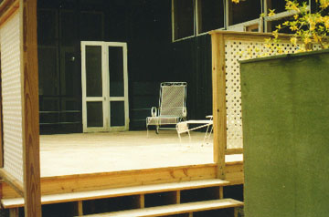 deck2a.jpg - 27600 Bytes