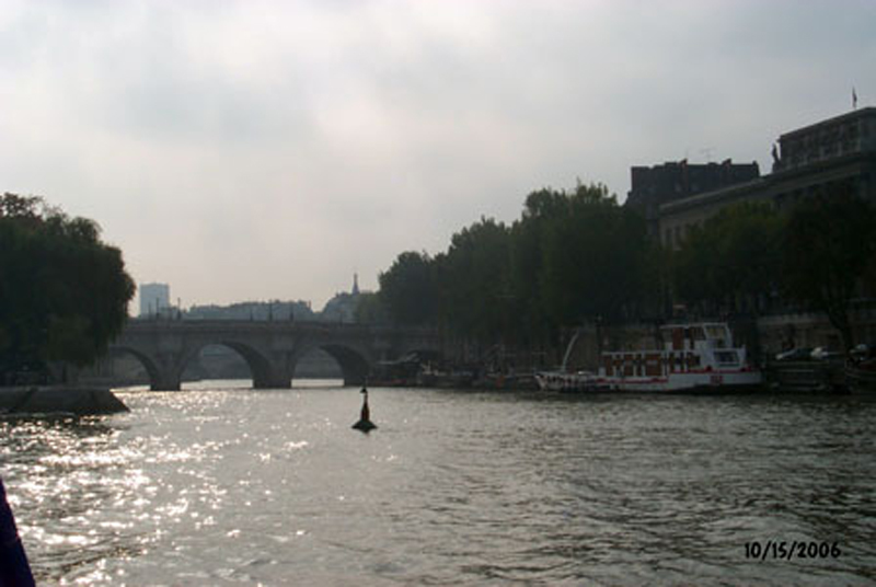 037-Paris-Seine-2006