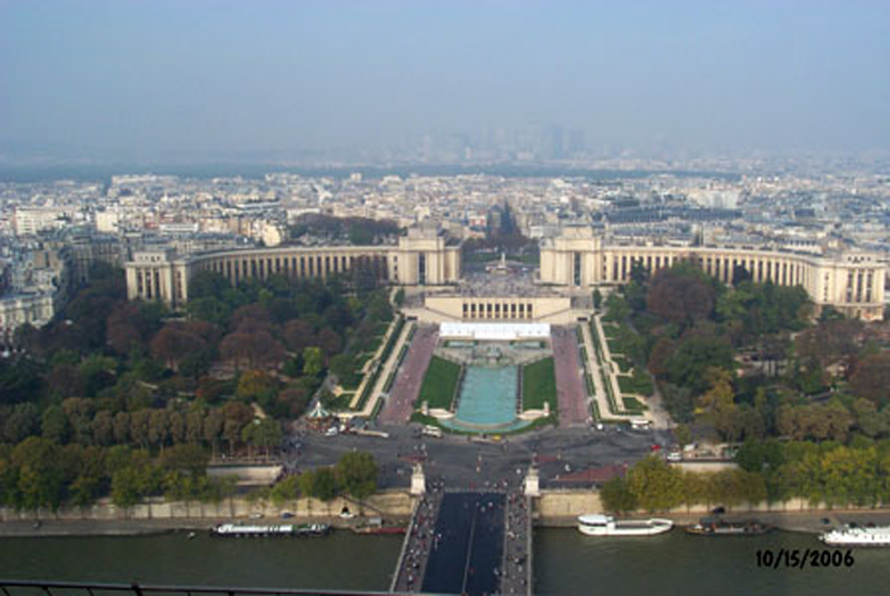042-Eiffel_Tower-2006
