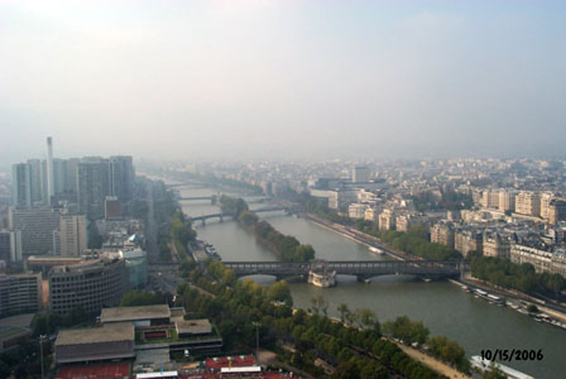 044-Eiffel_Tower-2006